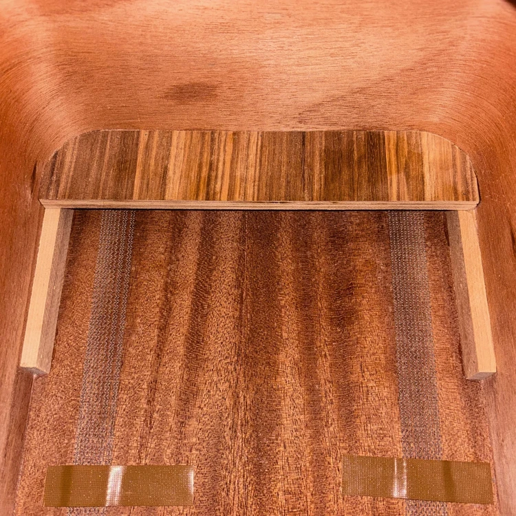 grv-c-4gs-curve-gold-sandalwood-snare-cajon